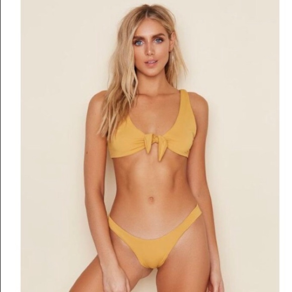 Honey Dippin’ Daisies bathing suit!